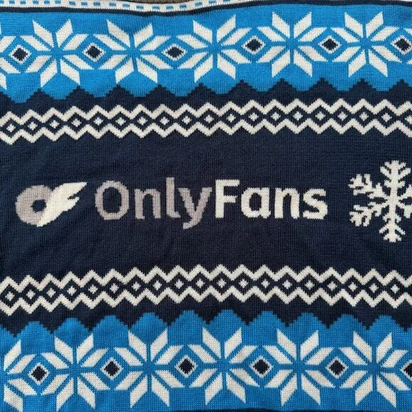 ONLY FANS Festive Holiday Scandinavian Snowflake Sweater Blue White - Picture 3 of 8